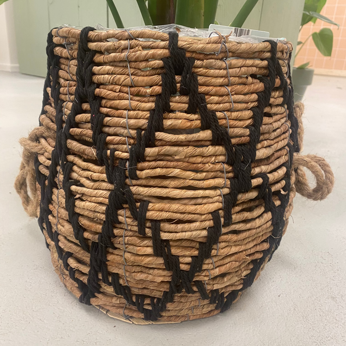 Basket stitch black