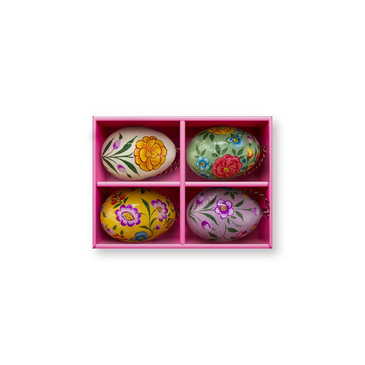 set van vier beschilderde eieren van papier-maché