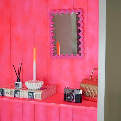 Spiegel - Wavey - Neon Roze - MDF - 24x33x1,5cm
