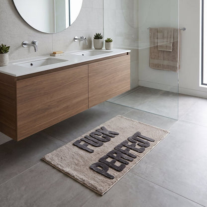Badmat - Fuck Perfect - Beige/ Bruin - 80x50x1 cm