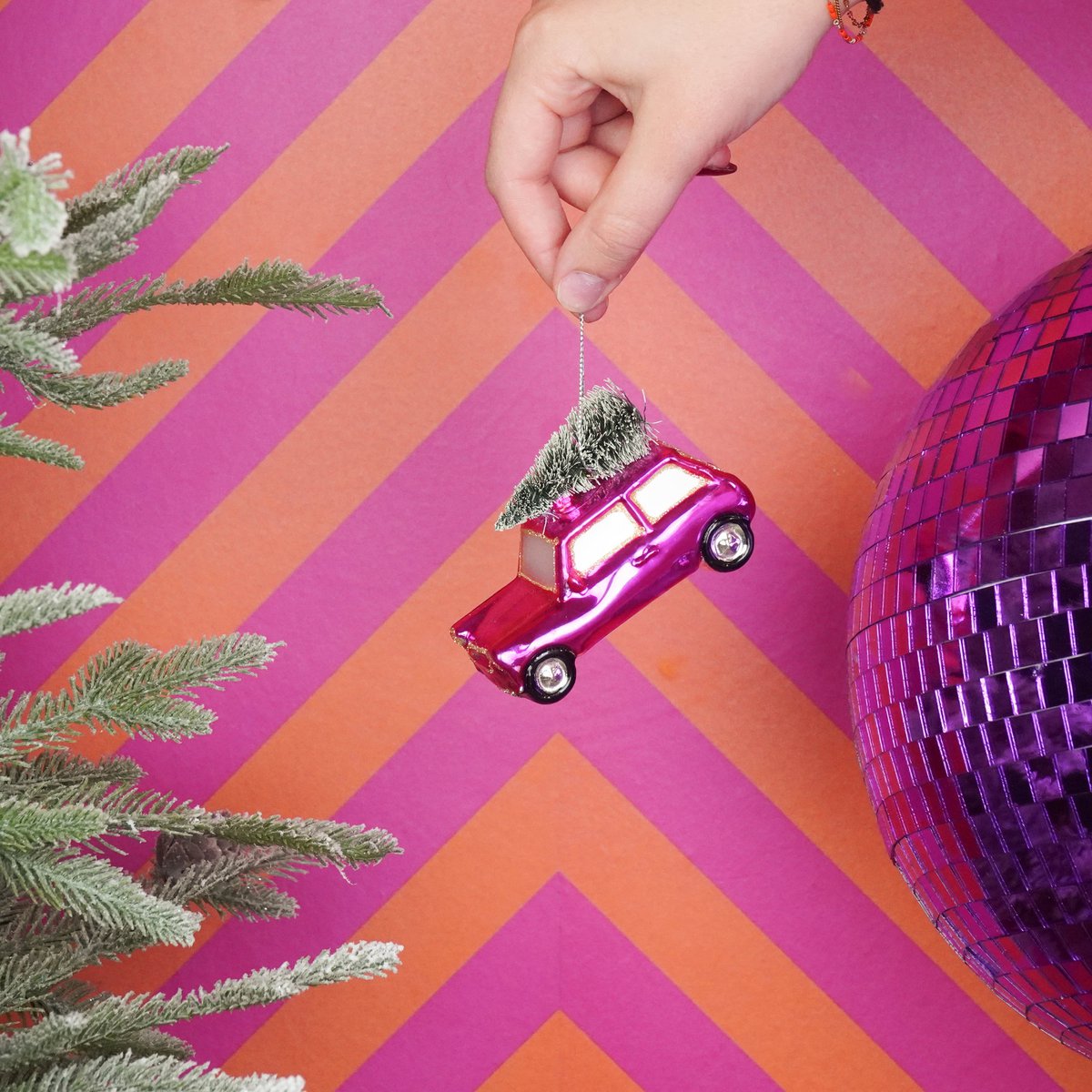 Ornament - Kersthanger - Roze Auto/Kerstboom 10x5x7cm
